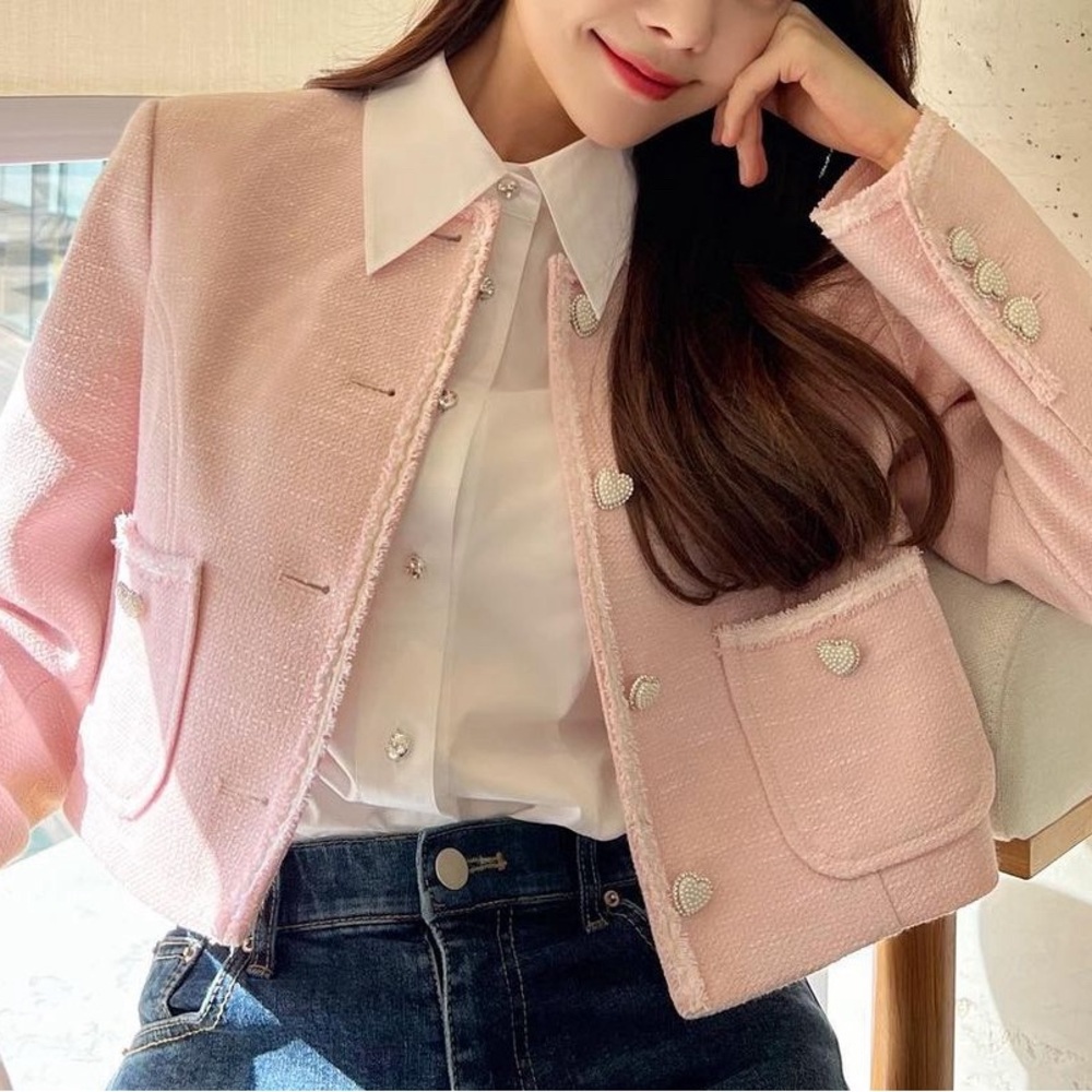 NWT Korean Clothing Brand “Loar” baby pink pearlheart shaped button tweed jacket